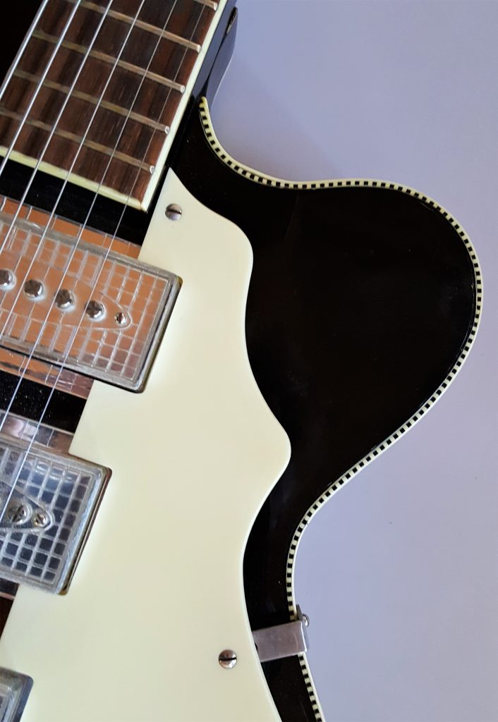 Kay Swingmaster  Model K673 with Triple Kleenex Pickups 