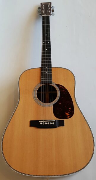 Martin HD-28 Acoustic Dreadnought Guitar in Natural Finish 2012 ...