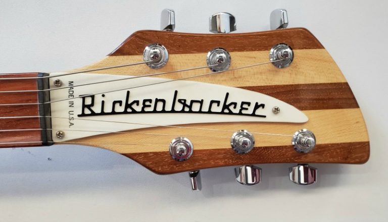 Rickenbacker 330 Mapleglo 2002 - Image 4