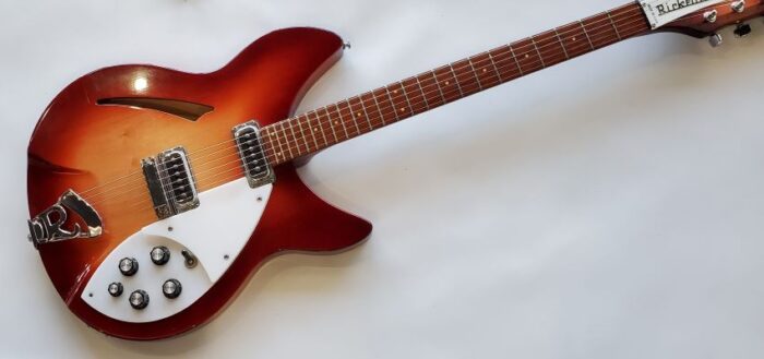 Rickenbacker 330 1992 Fireglo - Image 4