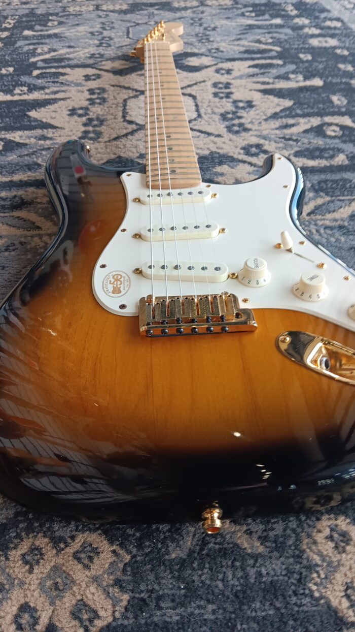 2004 Fender 50th Anniversary American Deluxe Stratocaster - Image 8