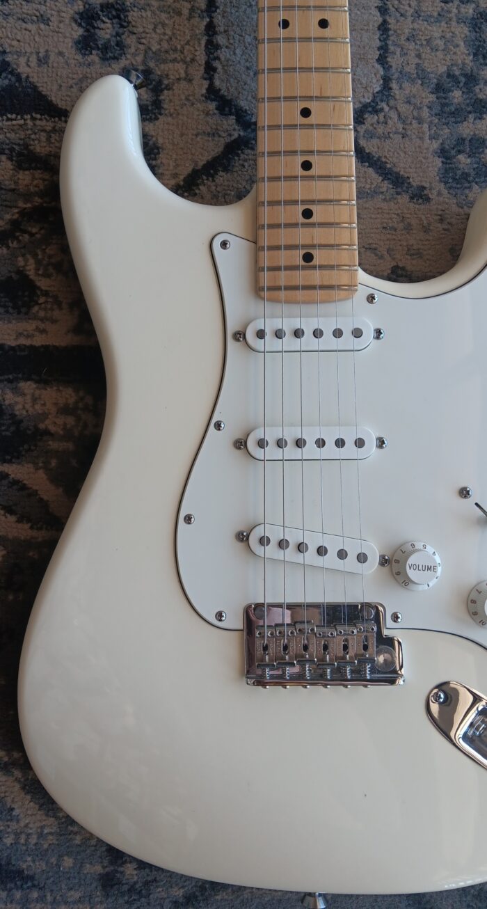 2009 Fender American Standard Stratocaster - Image 6