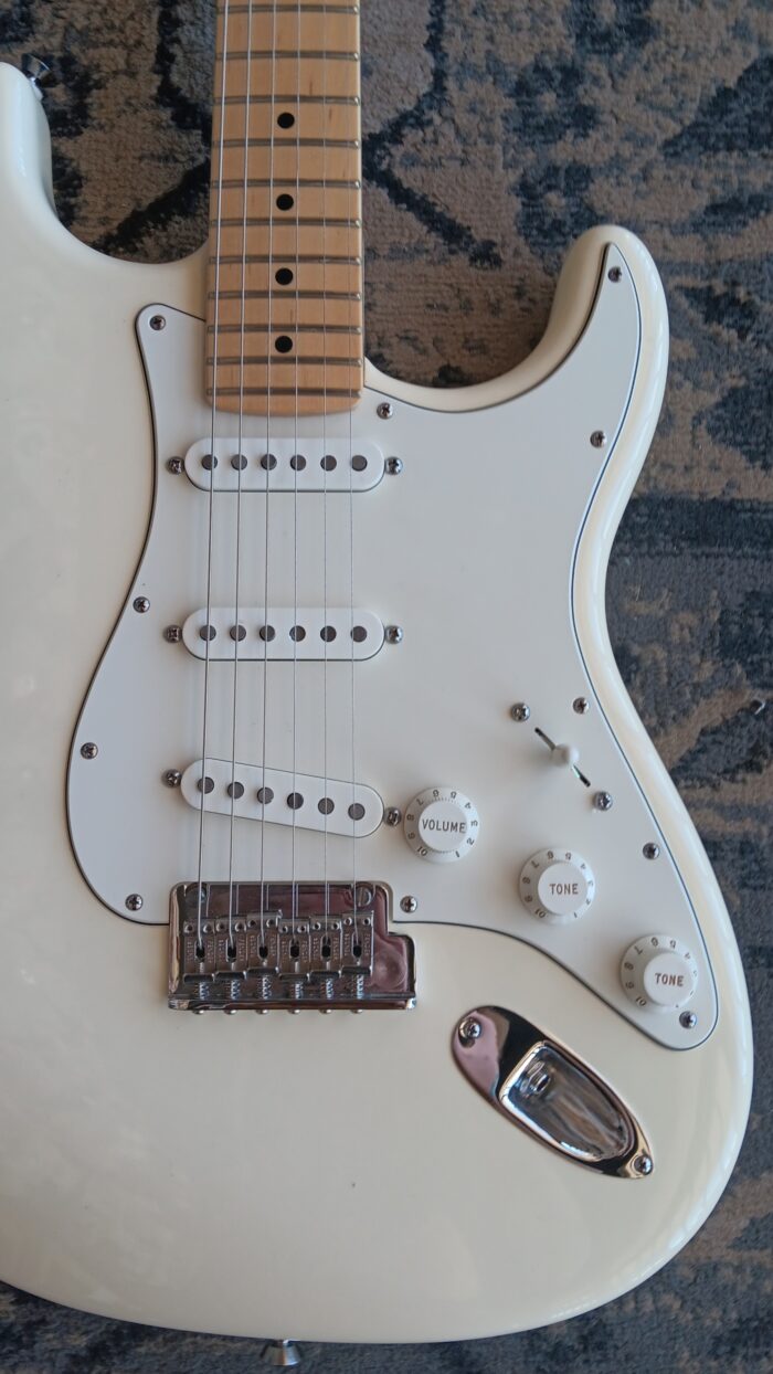 2009 Fender American Standard Stratocaster - Image 7