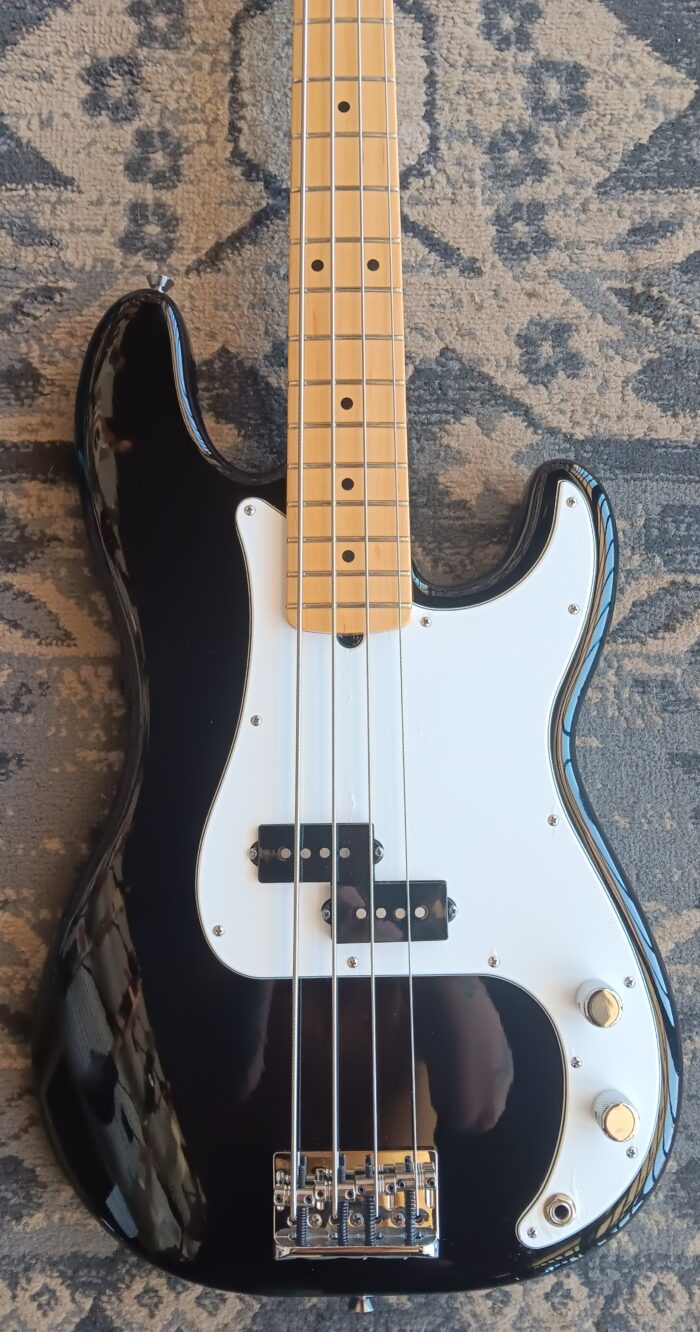 2014 Fender American Standard Precision Bass - Image 7