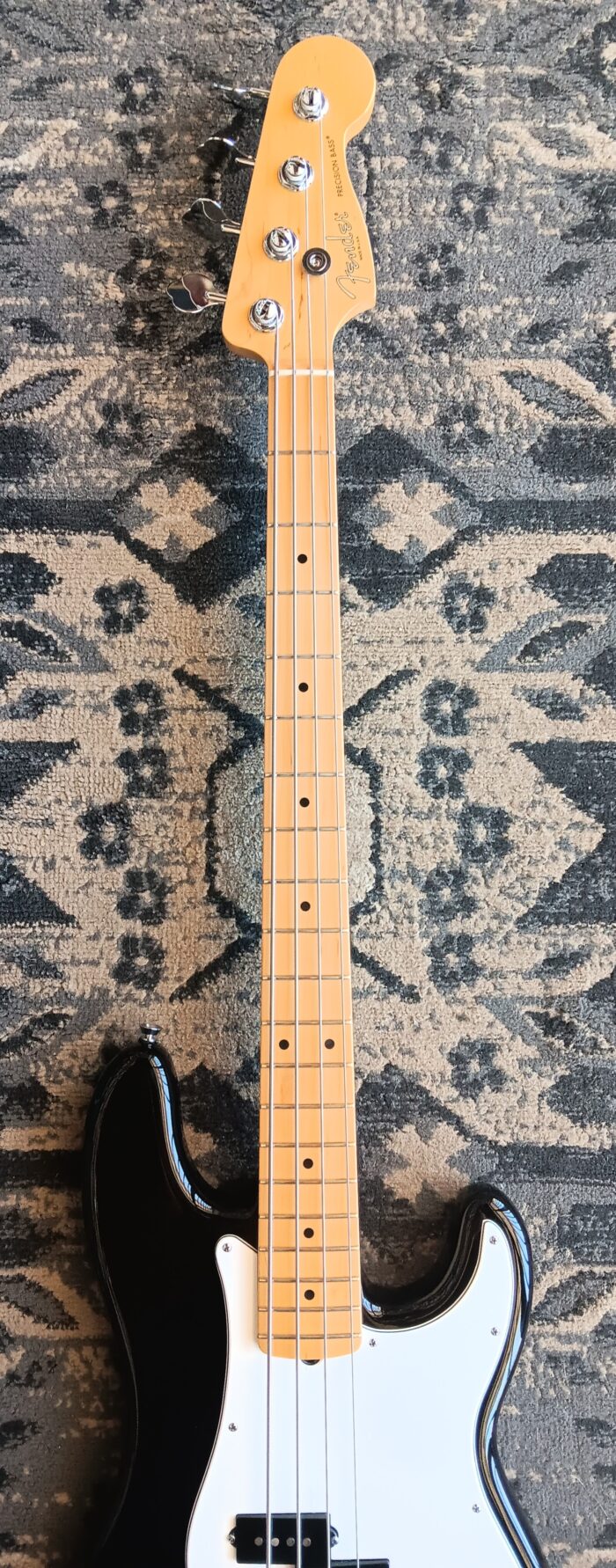 2014 Fender American Standard Precision Bass - Image 8