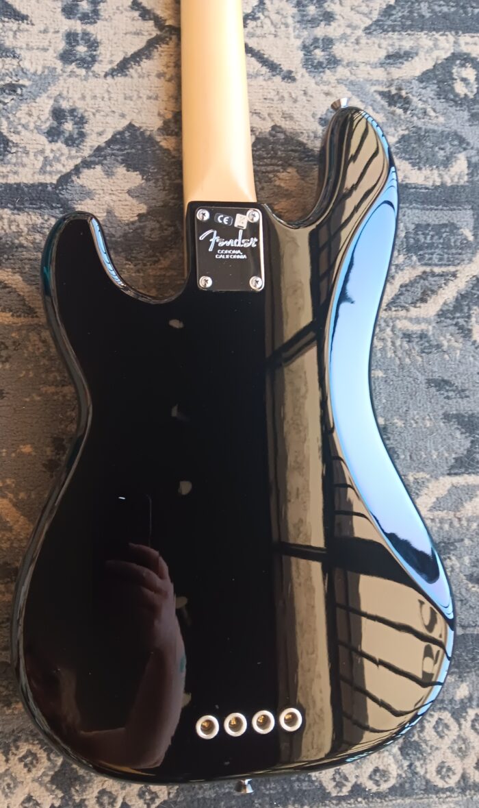 2014 Fender American Standard Precision Bass - Image 11