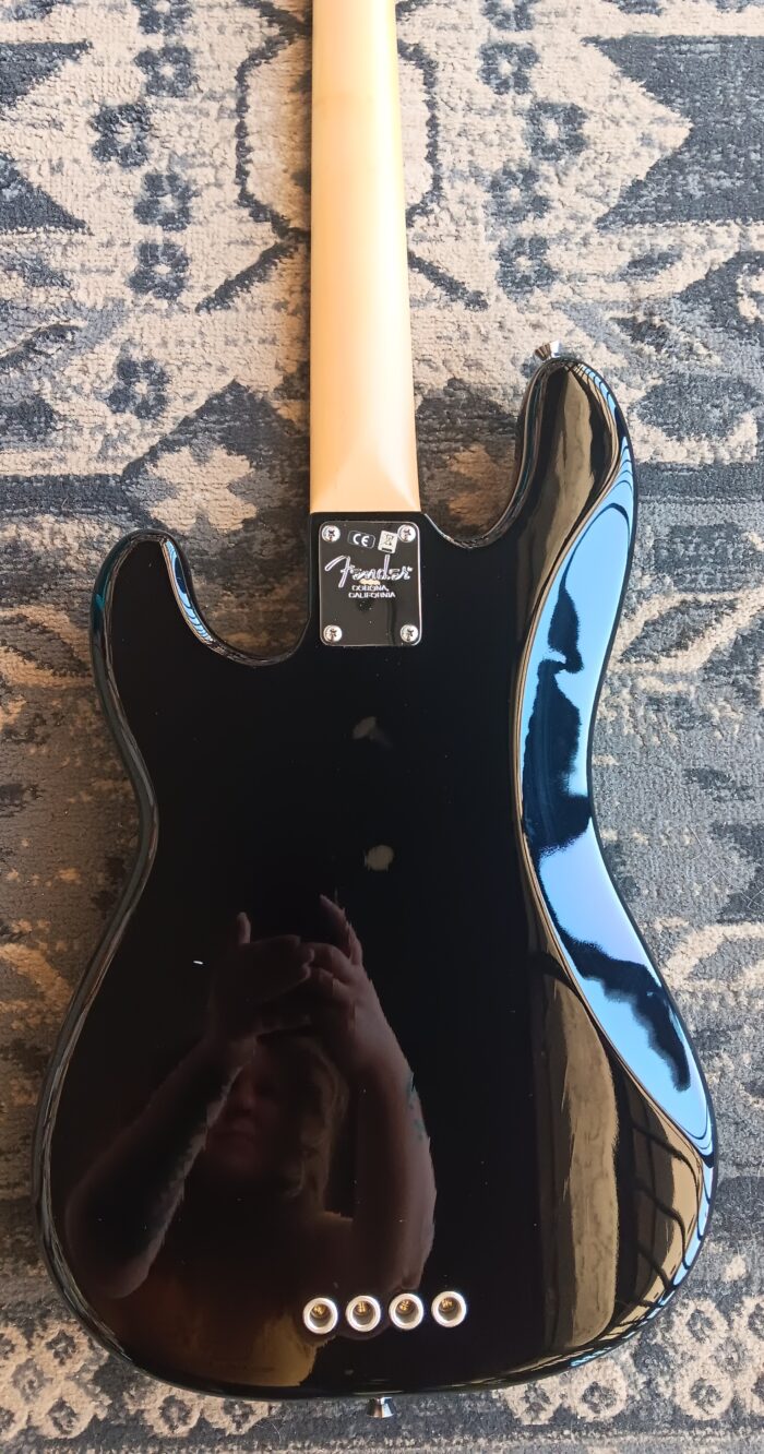 2014 Fender American Standard Precision Bass - Image 12