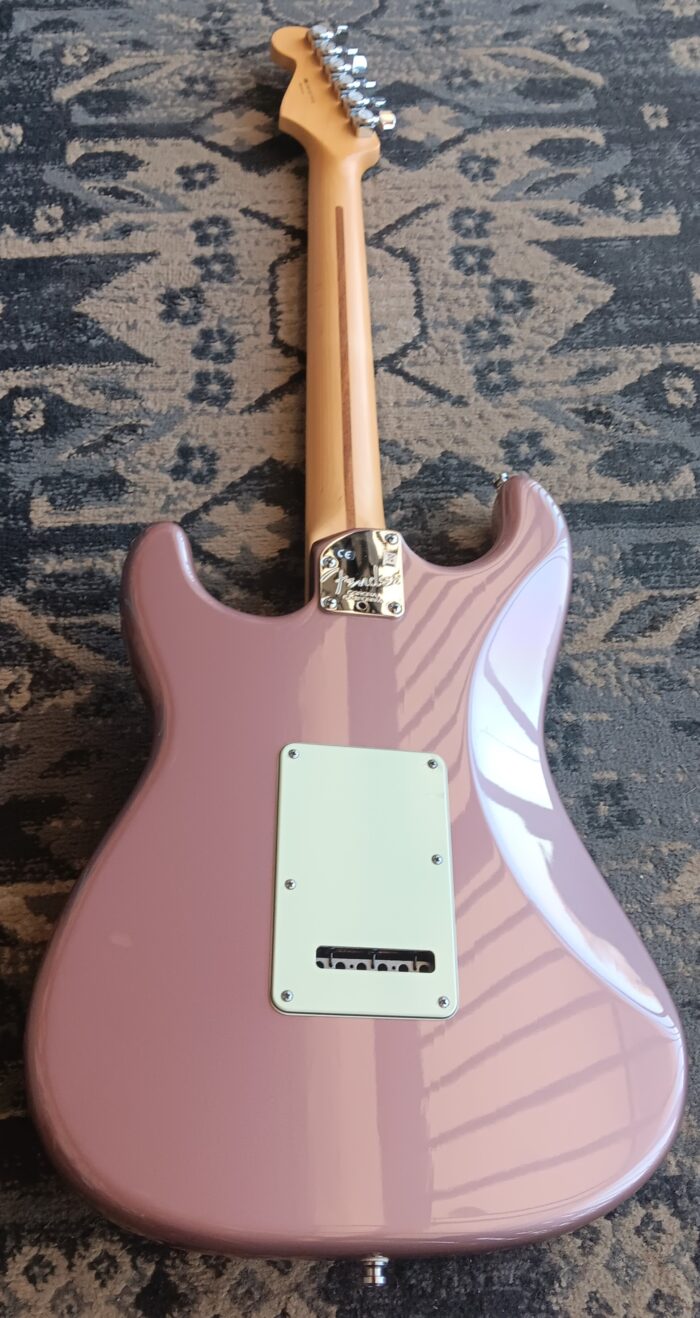2013 Fender American Deluxe Stratocaster - Image 11