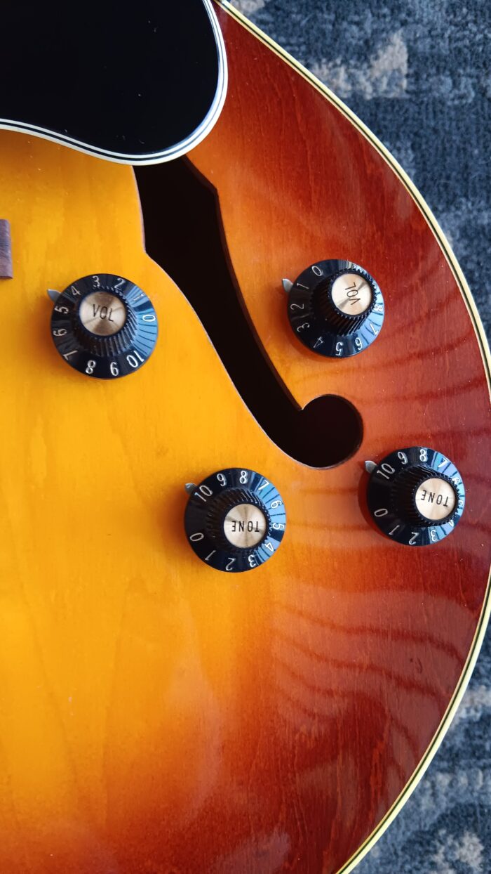 1973–74 Gibson ES-175 Sunburst - Image 11